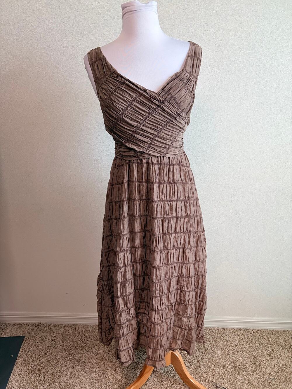 Socialite Brown Crinkle Wrap Maxi Dress NWT Size S Nordstrom